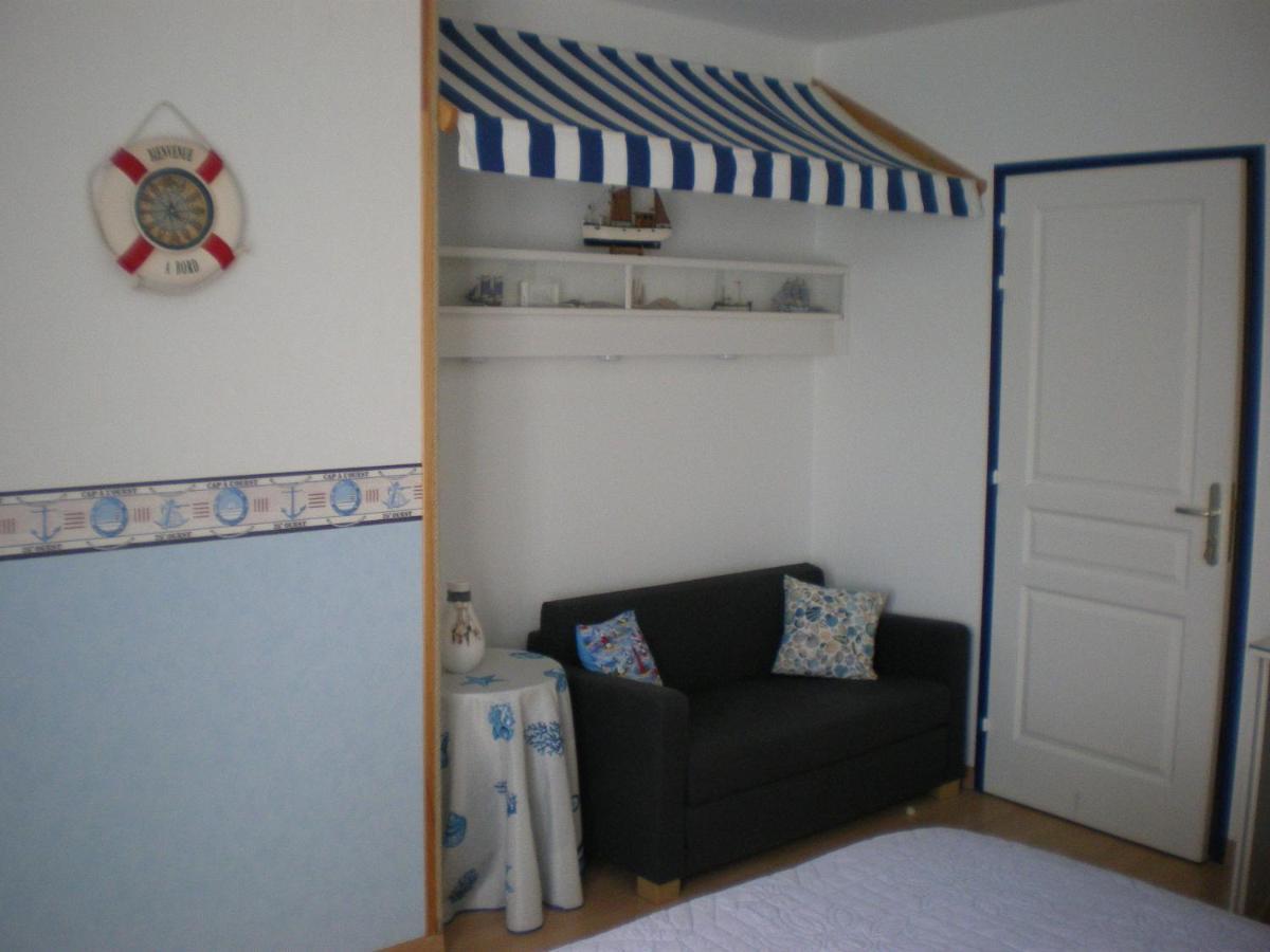 Bed and Breakfast La Cle Des Champs Largillay Exterior foto